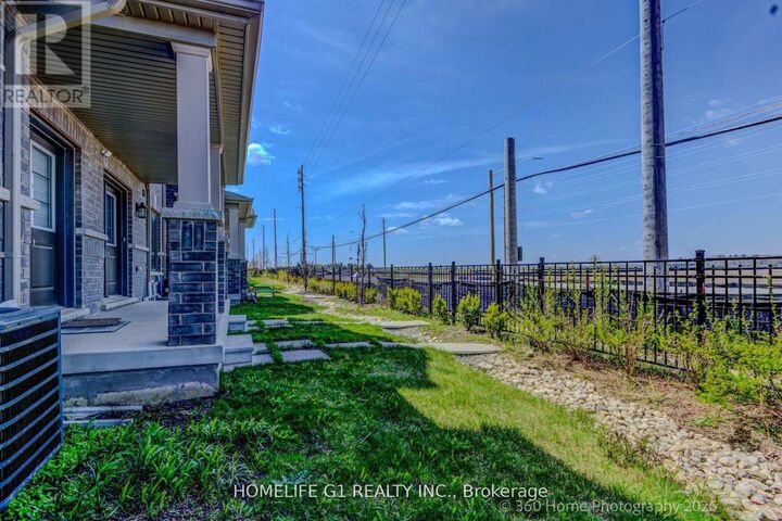 Property Photo:  98 Fruitvale Circle  ON L7A 5B9 