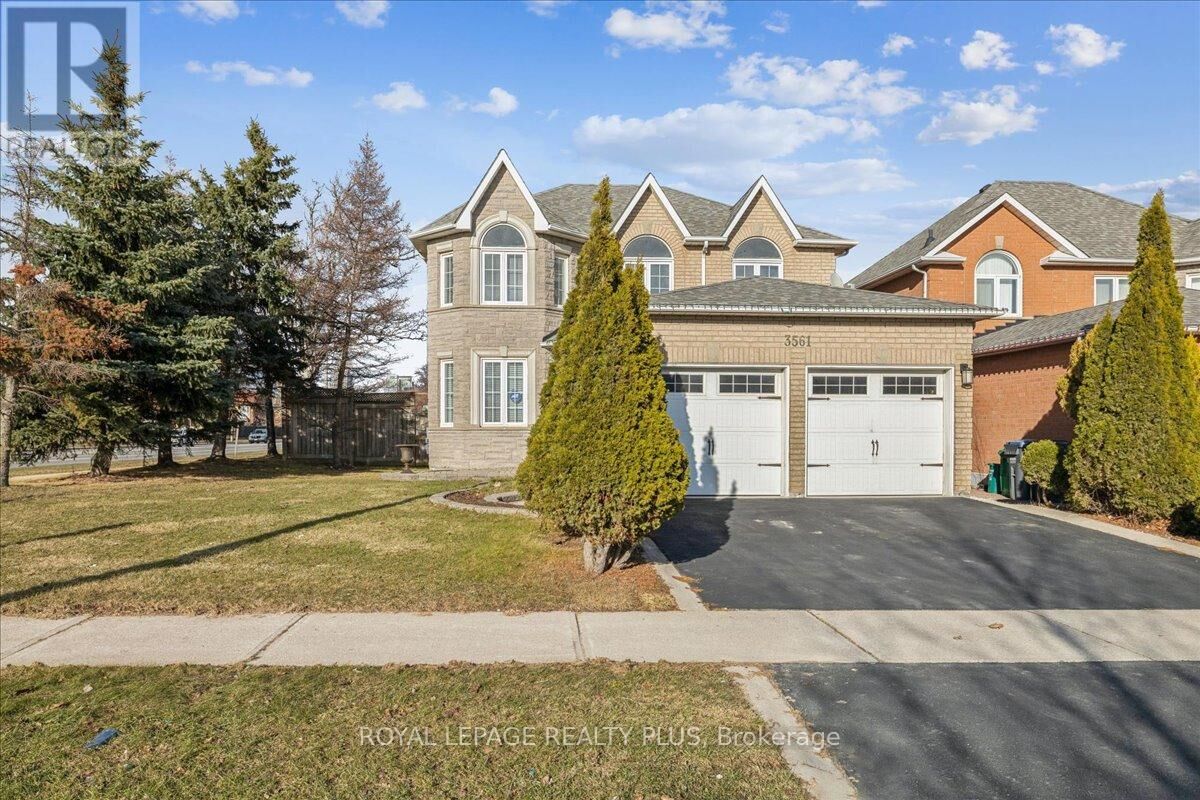 Property Photo:  3561 Old Orchard Park Drive  ON L5B 4E3 