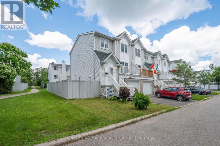 Property Photo:  25 Castlegreen Private 36  ON K1T 3N4 