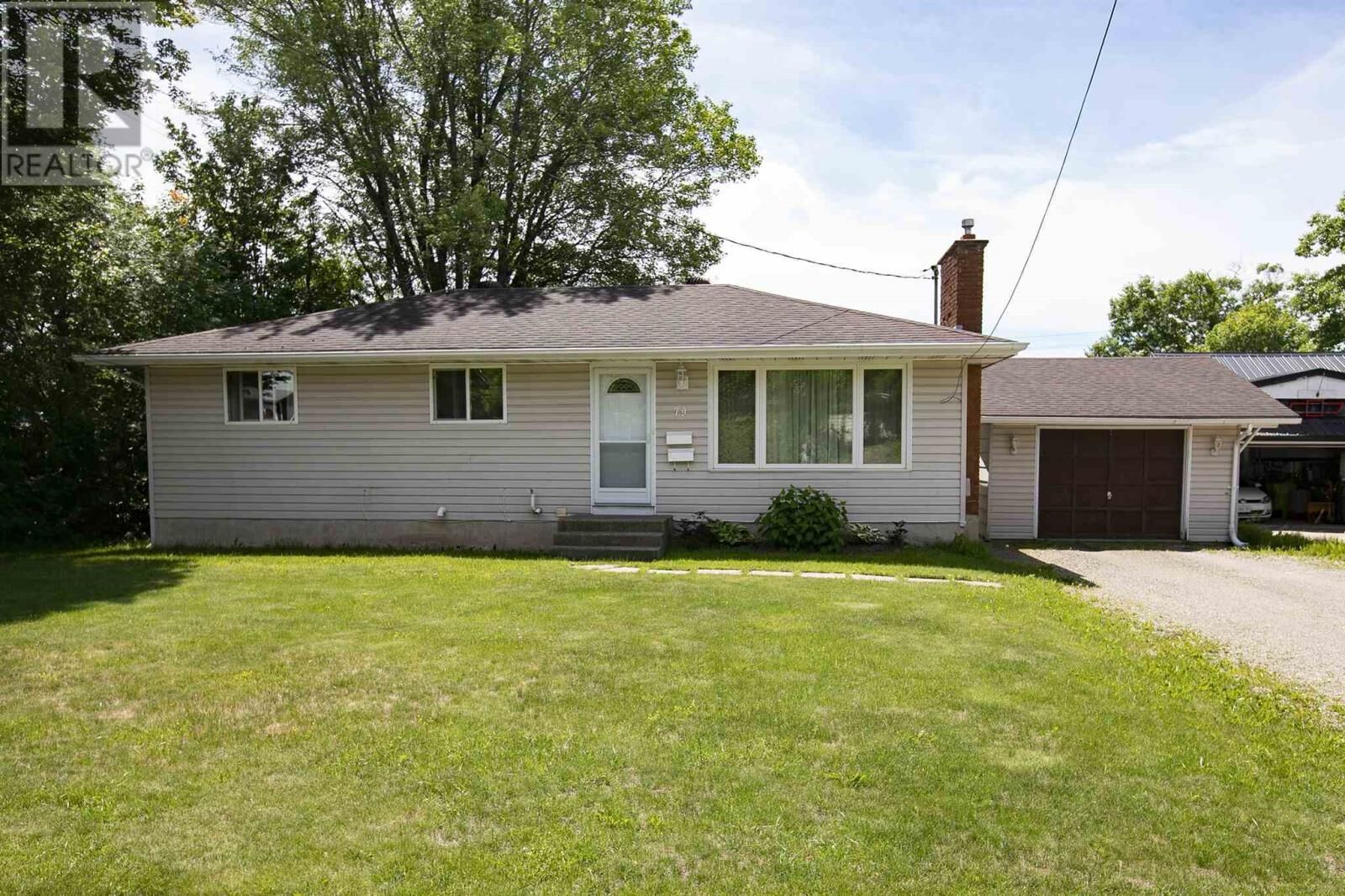 Property Photo:  79 Tilley Rd  ON P6B 3Y7 