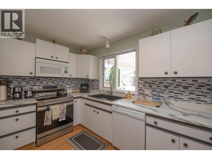 Property Photo: 3900 27 Avenue 16 BC V1T 9E6