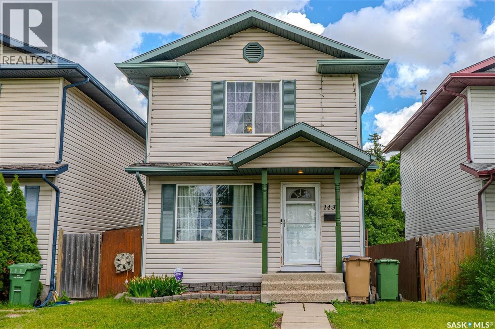 Property Photo: 1430 10th Avenue E SK S4N 7P6