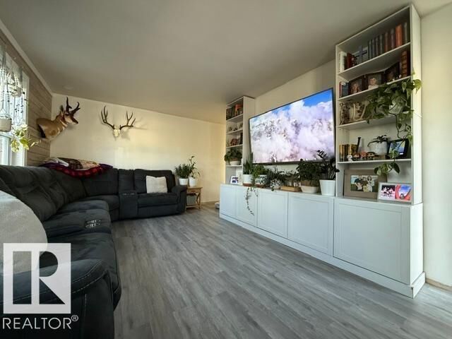 Property Photo:  4917 45 Av  AB T9C 1A6 