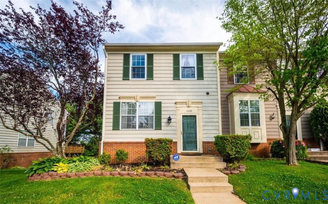 Property Photo:  15069 Ardmore Loop  VA 22193 