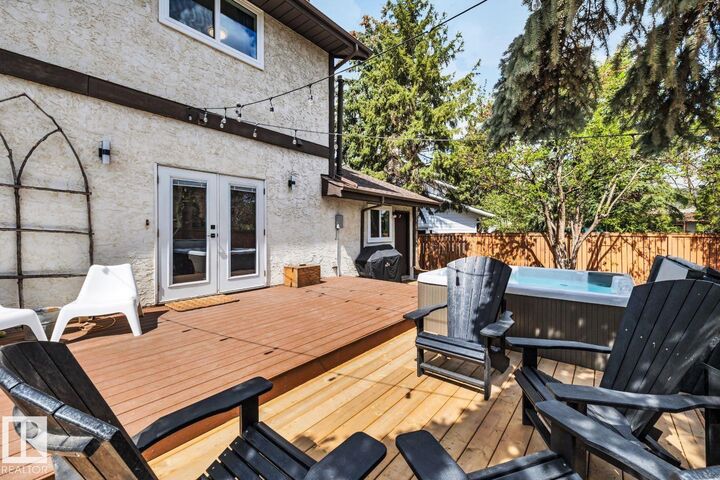 Property Photo: 2021 112A Street NW AB T6J 4V5