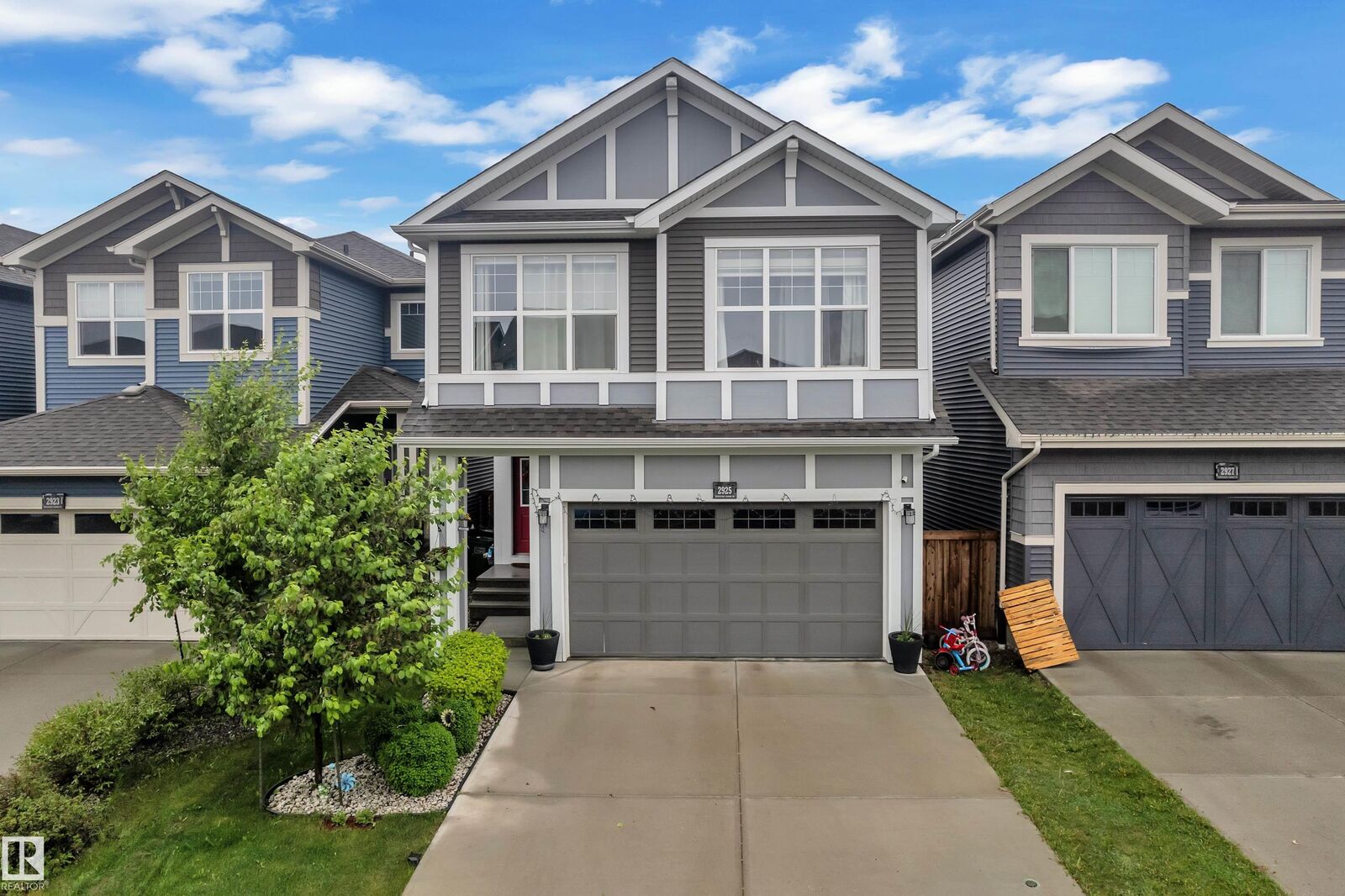 Property Photo: 2925 Chokecherry Common SW AB T6X 2M3