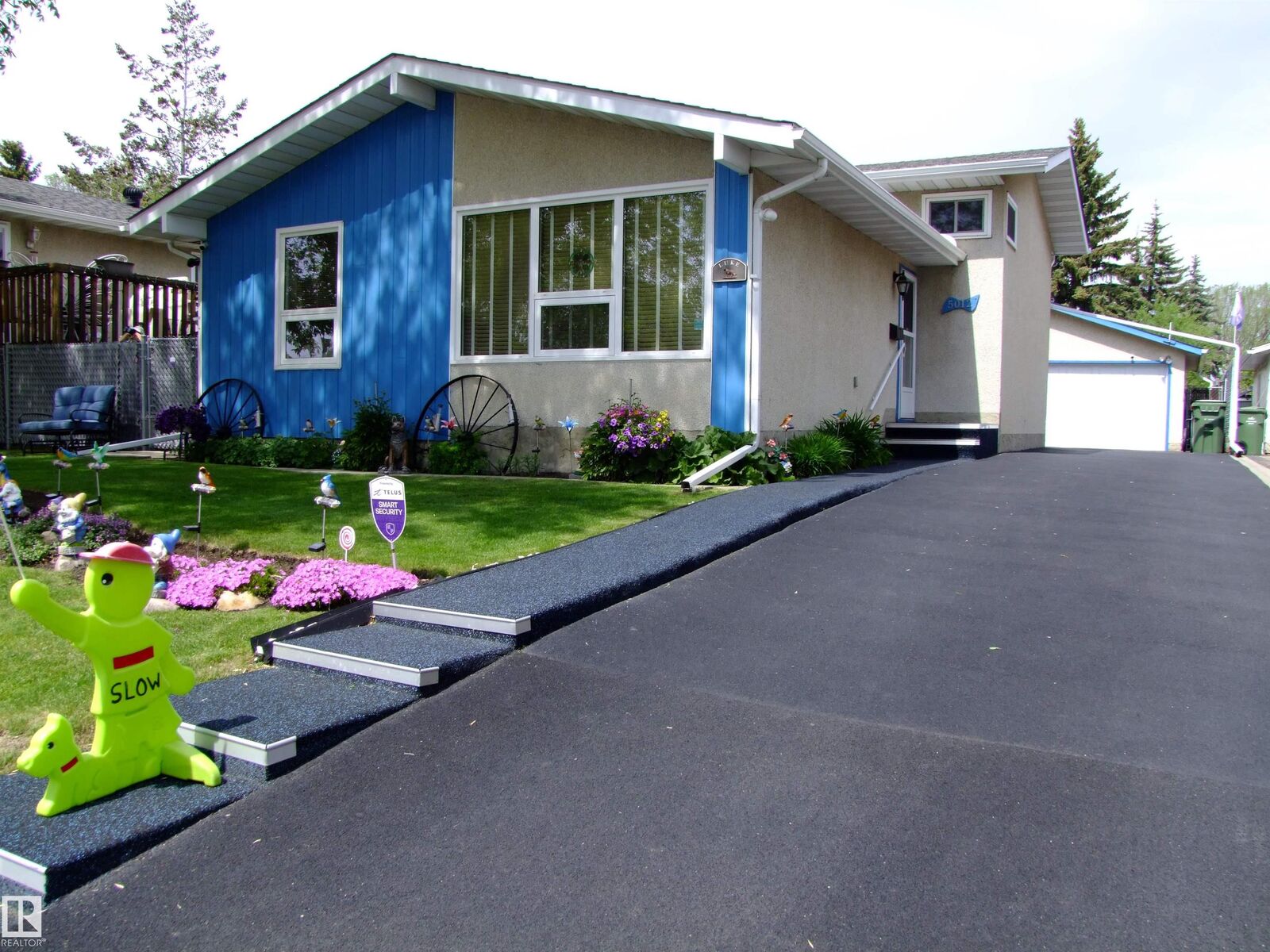 Property Photo: 5012 57 Avenue AB T9E 5S3