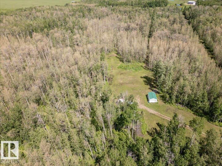 Property Photo:  475022 Rge Road 272  AB T0C 0V0 