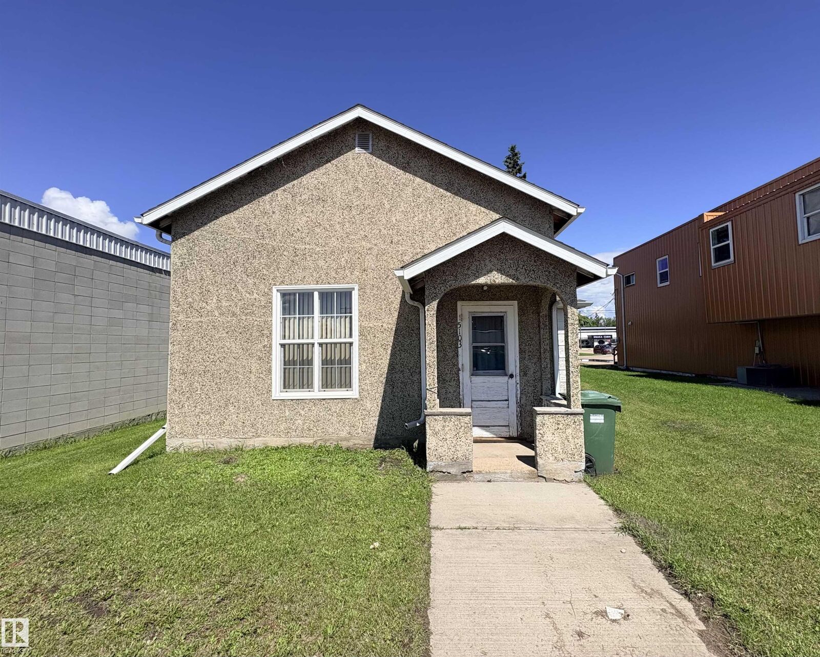 Property Photo:  5103 50 Avenue  AB T9N 2G9 
