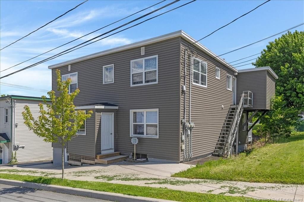 Property Photo:  152-154 Mecklenburg Street  NB E2L 1R5 
