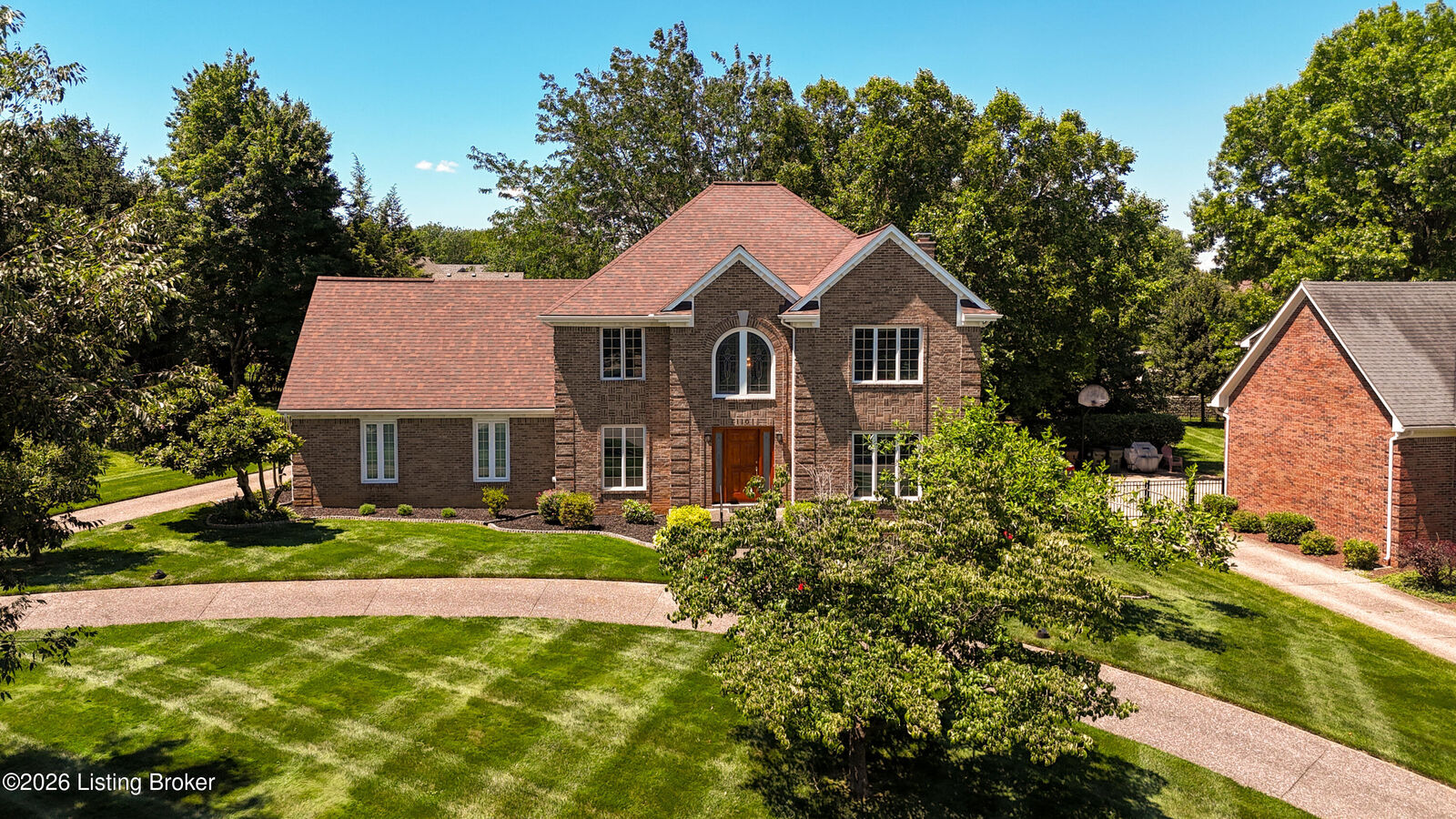 Property Photo:  7110 Wood Briar Rd  KY 40241 