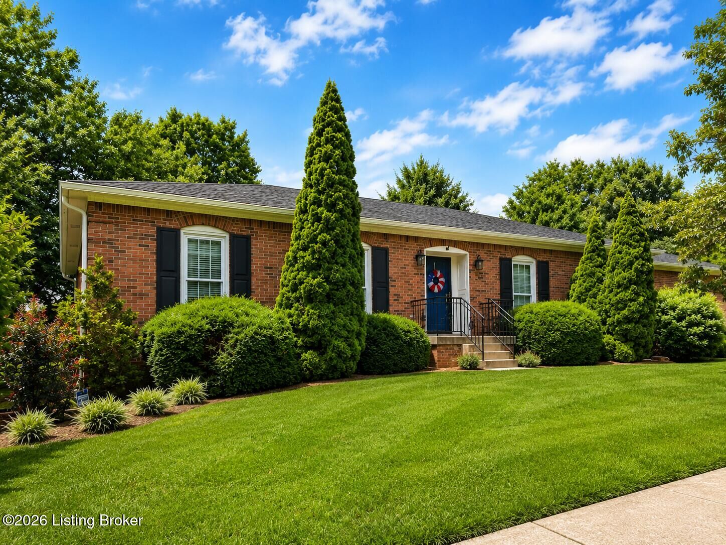 Property Photo:  8909 Blossom Ln  KY 40242 