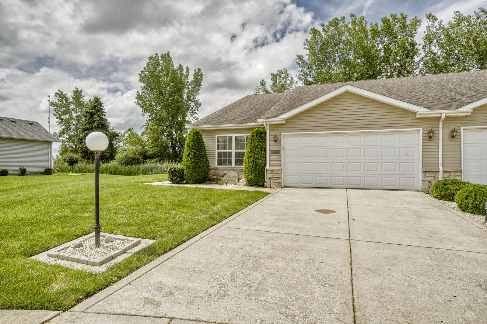 Property Photo:  1423 E 177th Court  IN 46356 