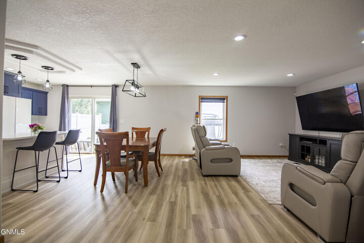 Property Photo:  2207 2nd Street W  ND 58601 