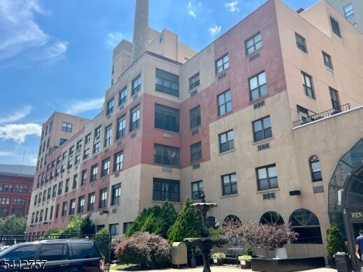 Property Photo:  111 Mulberry St 2R  NJ 07102 