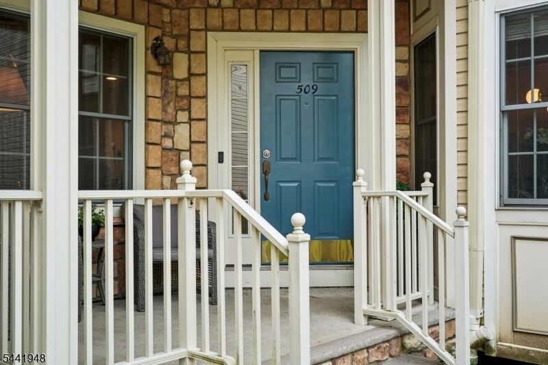 Property Photo:  509 Binghampton Ln  NJ 07039 