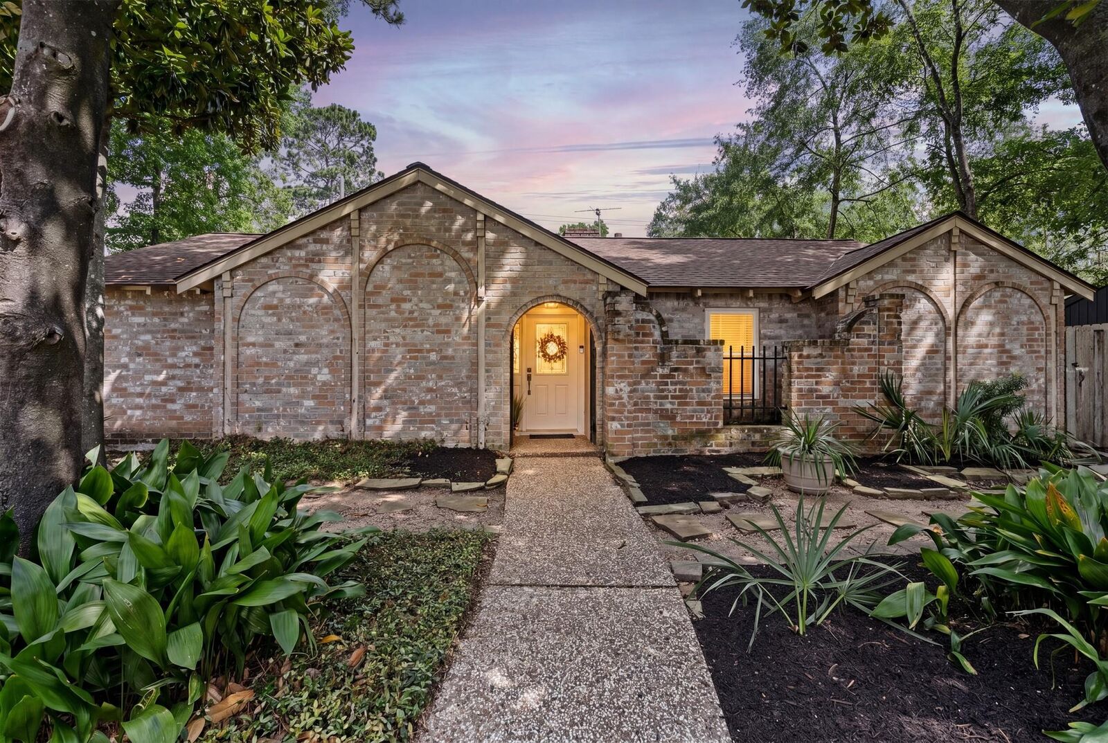 Property Photo: 5826 Pine Arbor Drive TX 77066