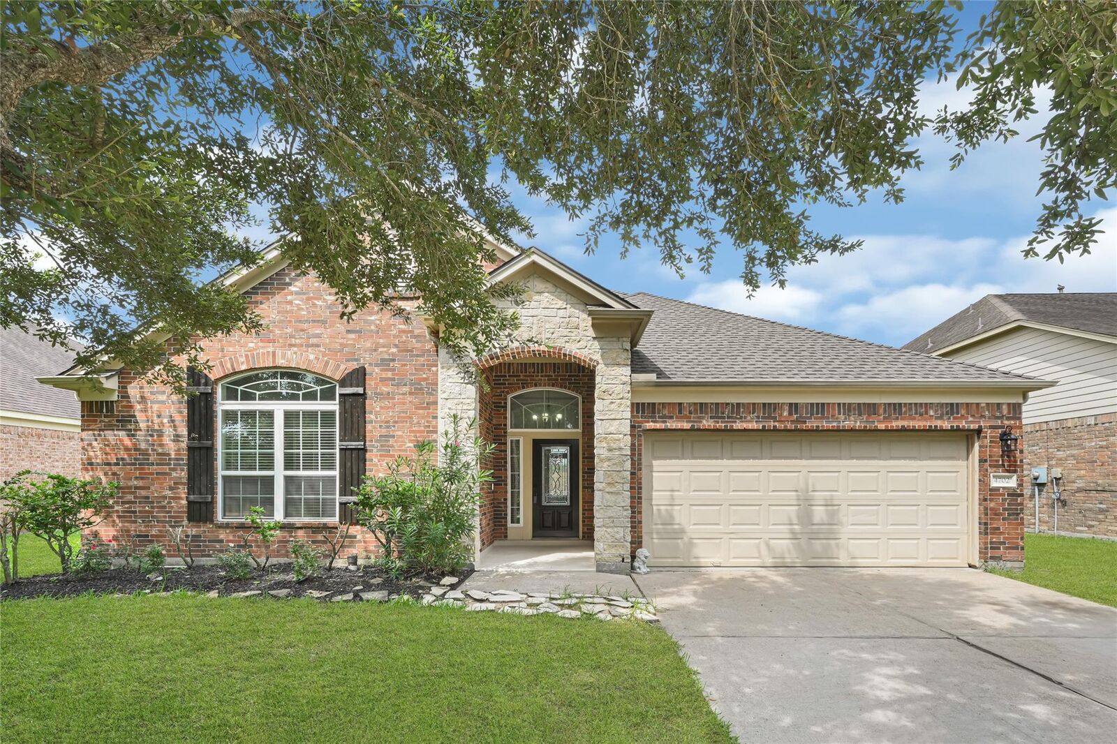 Property Photo: 4702 Sedgewood Drive TX 77471