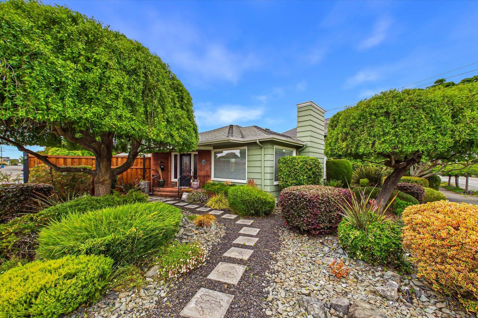 Property Photo: 1938 H Street CA 95501