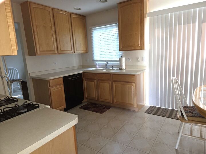 Property Photo: 212 N Walnut Lane N IL 60194