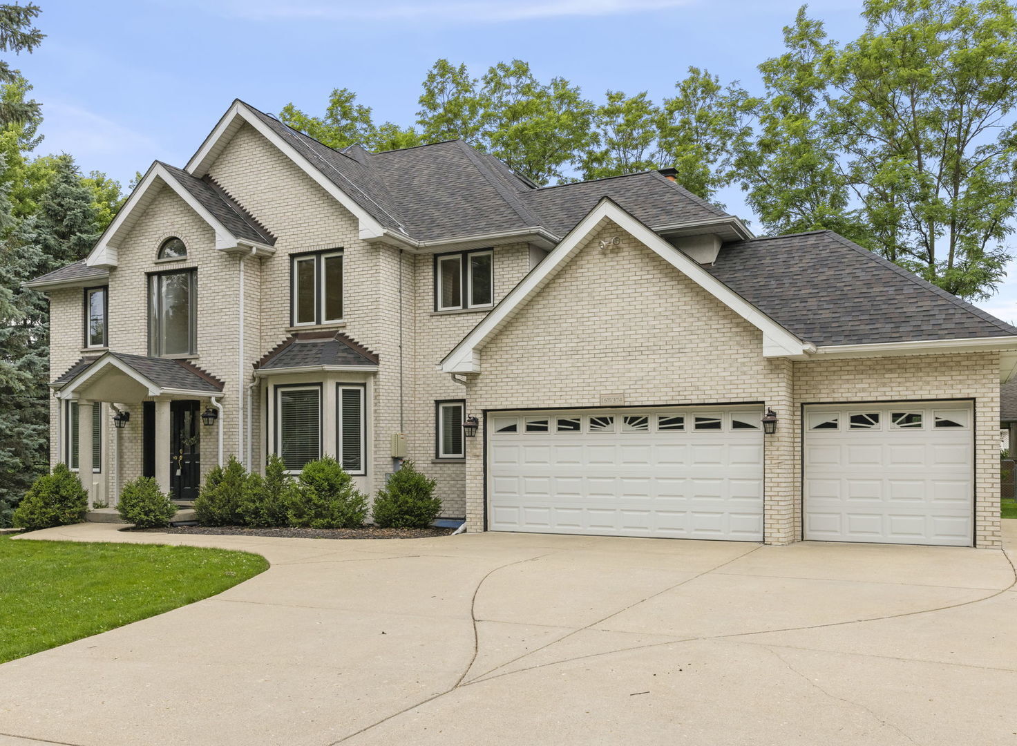Property Photo: 16W374 94th Street IL 60527