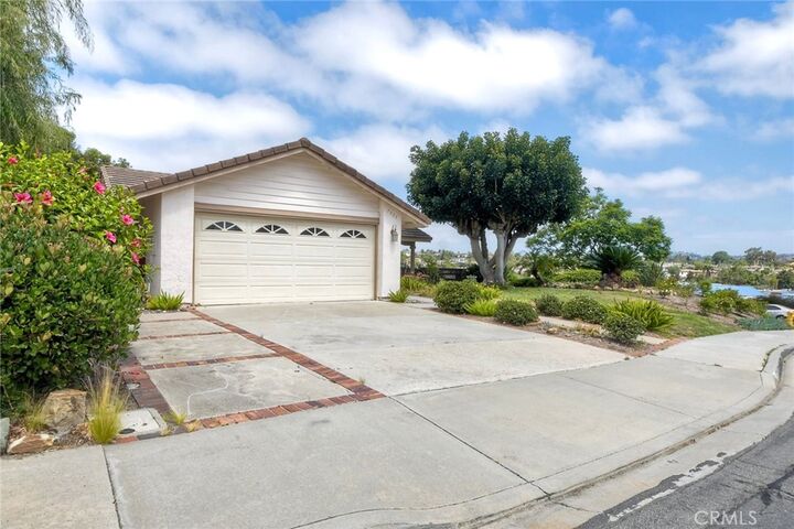 Property Photo: 7905 Calle Posada CA 92009