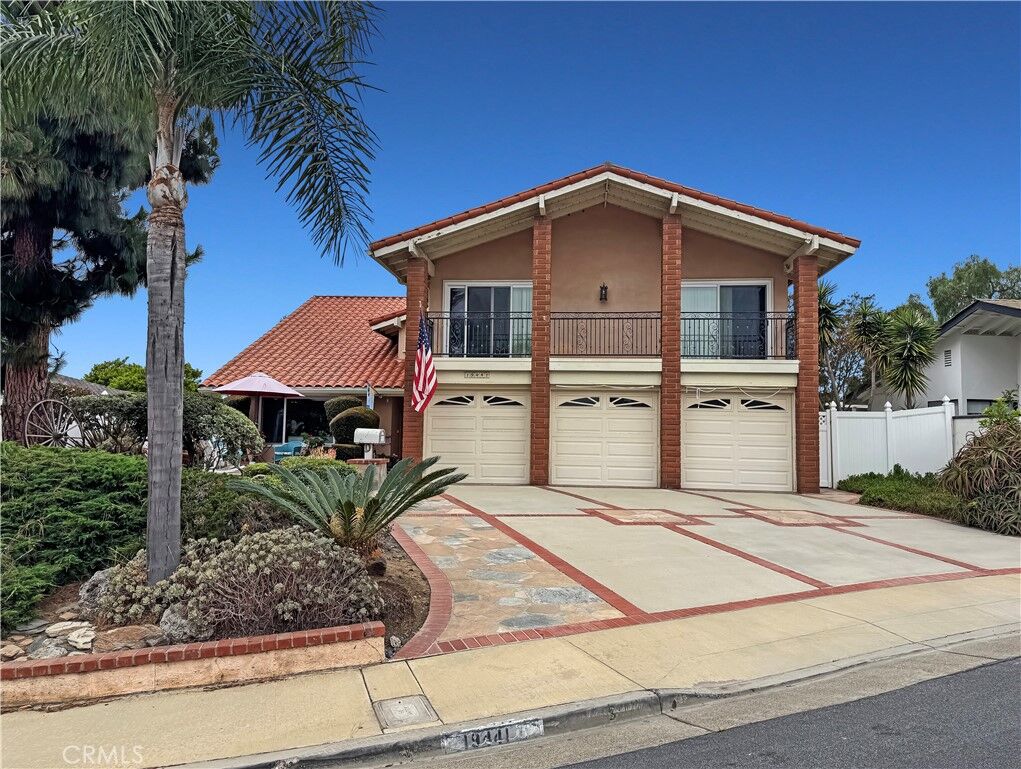 Property Photo:  19441 Summer Breeze Lane  CA 92648 