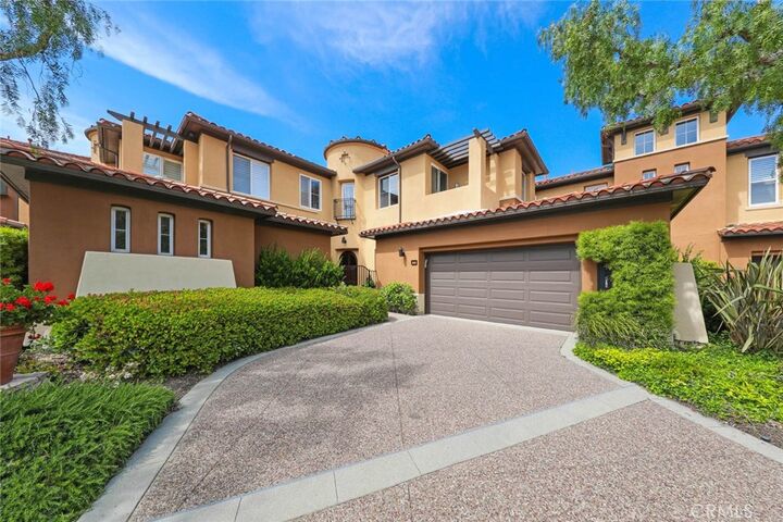 Property Photo: 3 Valore Dr CA 92657