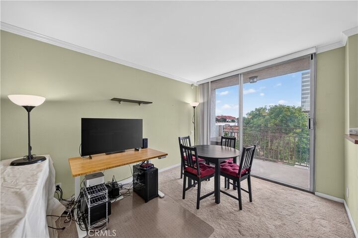 Property Photo: 6151 Orange Street 320 CA 90048