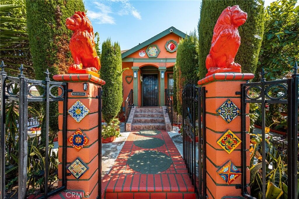 Property Photo:  1330 E 33rd  CA 90011 