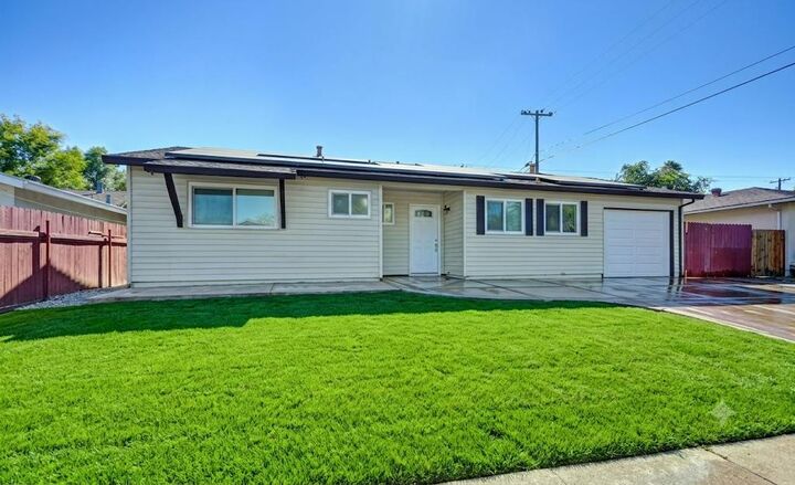 Property Photo:  7012 Forman Way  CA 95828 