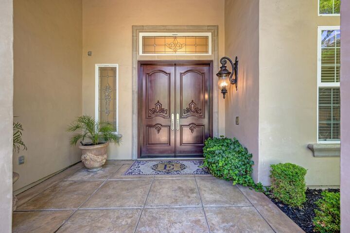 Property Photo:  1876 Park Oak Drive  CA 95661 