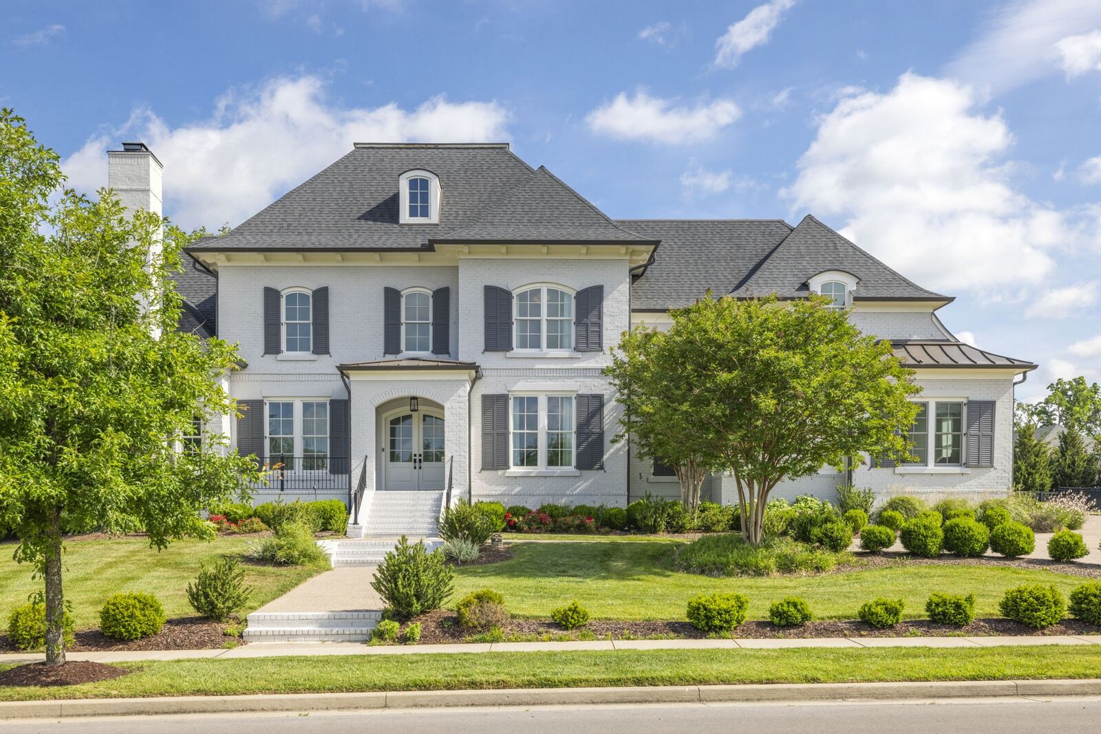 Property Photo:  1420 Newhaven Dr  TN 37027 