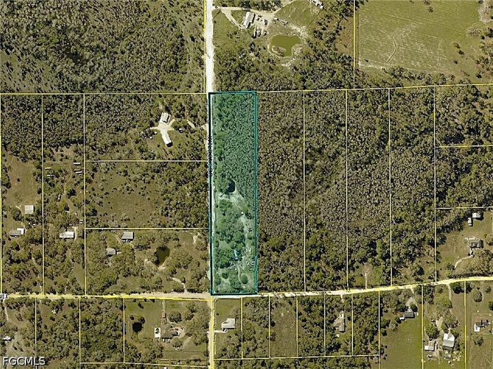 Property Photo:  22950 Tinas Lane  FL 33913 