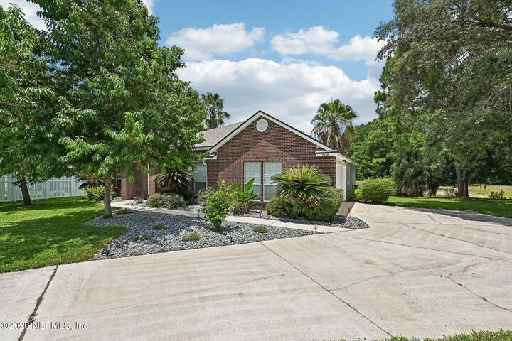 Property Photo:  7920 Vivera Court  FL 32244 