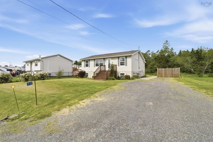 Property Photo: 73 Underwood Road NS B0N 2T0