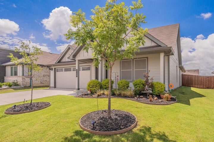 Property Photo:  713 Breckenridge Park Drive  TX 76009 