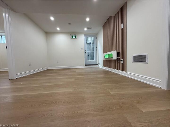 Property Photo:  4 Waterside Drive Lower  ON L8E 5T9 