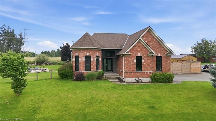 Property Photo: 5 Falkland Road ON N0J 1V0
