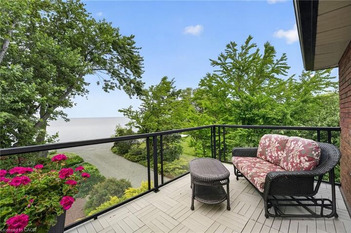 Property Photo: 3754 Lakeshore Road ON L3J 0X2
