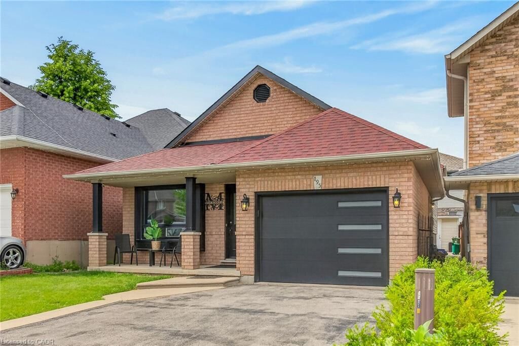 Property Photo:  195 Locheed Drive  ON L8T 5A5 