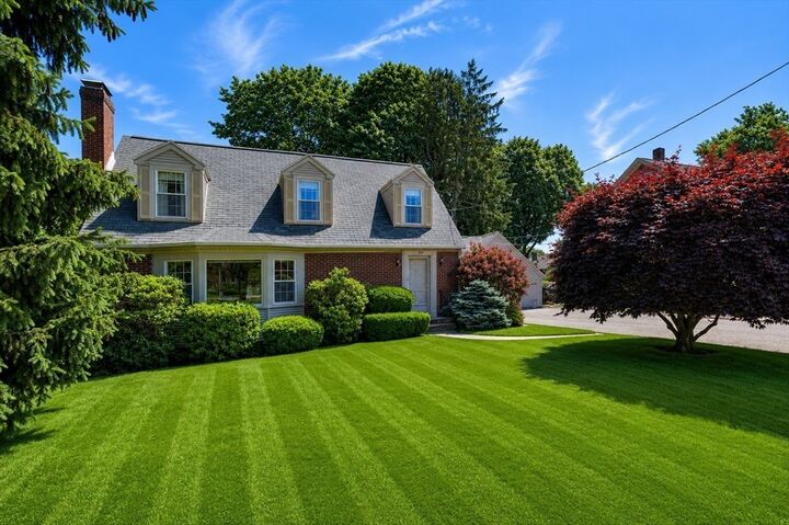 Property Photo:  278 Common St  MA 02081 