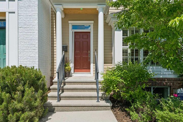 Property Photo:  38 Victoria Cross Boulevard SW  AB T3E 7V2 