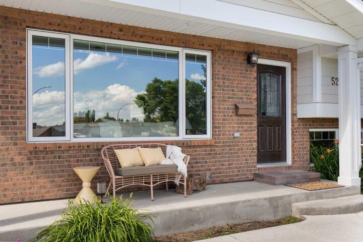 Property Photo:  52 Cunliffe Crescent SE  AB T1B 1K6 
