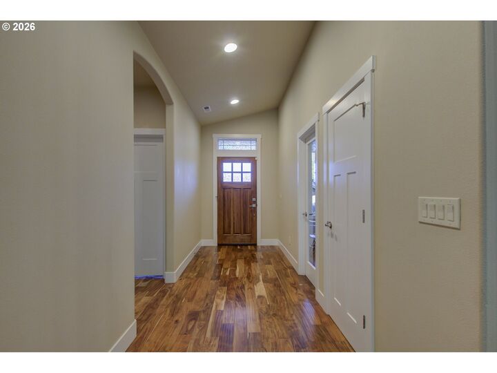 Property Photo:  310 NE 17th St  WA 98604 