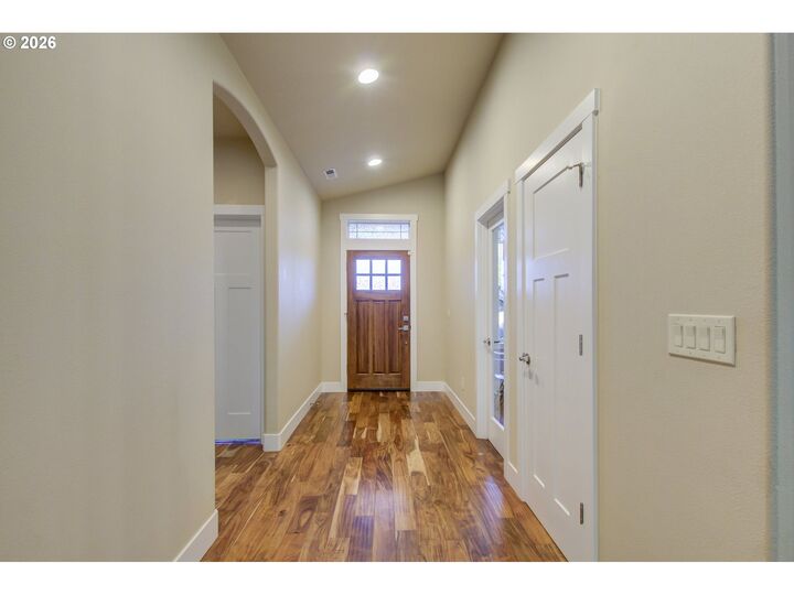 Property Photo: 310 NE 17th St WA 98604