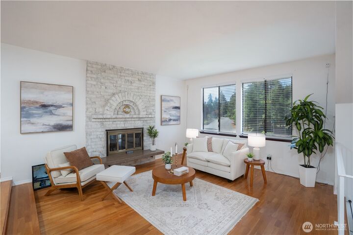Property Photo:  525 E 160th Street  WA 98445 