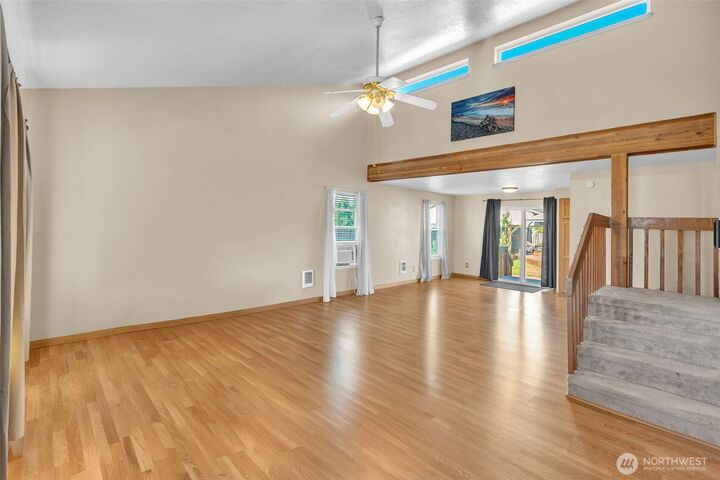 Property Photo:  460  Meadow Lane  WA 98532 