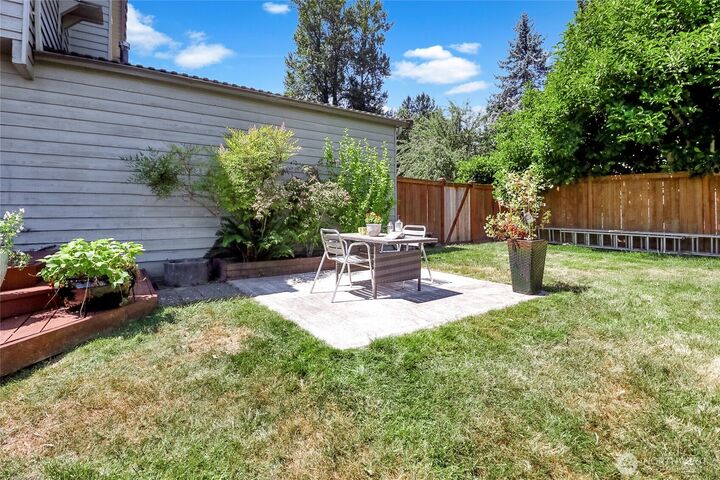 Property Photo: 9834 NE 140th Place WA 98034