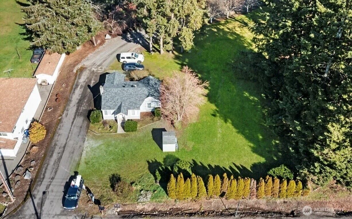 Property Photo: 10924 SE 304th Street WA 98092